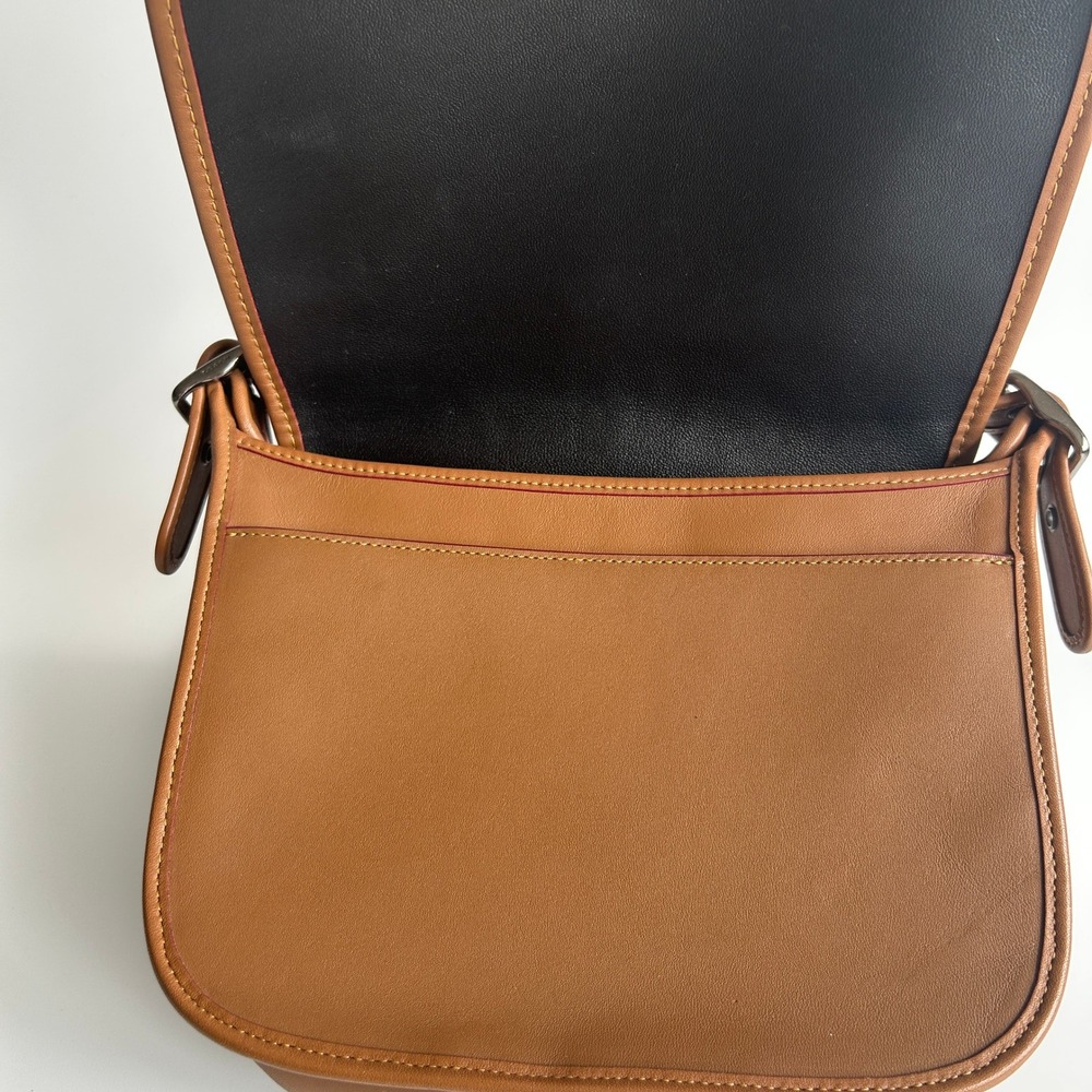 Disney Coach Mickey Mouse Saddle Bag 23 Tan Glovetanned Leather Excellent - Picture 7 of 13
